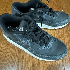Nike Air Max Black Snakeskin Women's Athletic Shoes 8.5